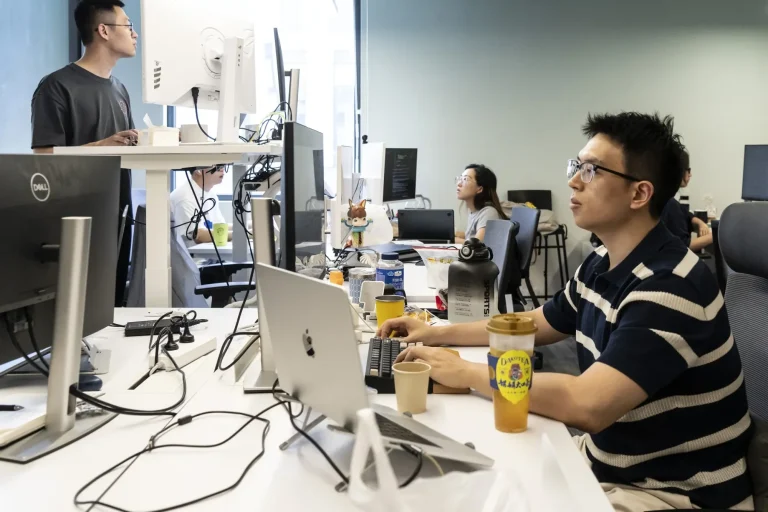 Chinese Beauty Brands Turn to AI to Accelerate Product Innovation