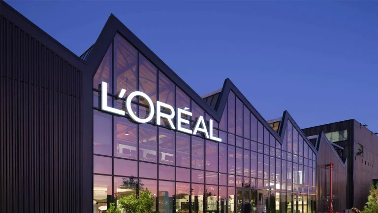 L'Oréal consolida su estrategia digital en Hong Kong cerrando tiendas en línea
