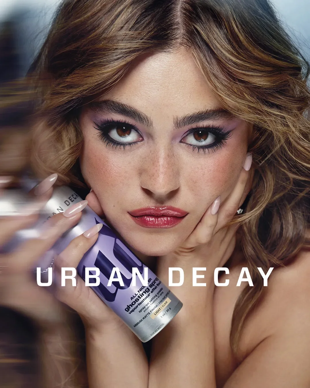 ميكا عبد الله لحملة مجموعة Ghosting Trio من Urban Decay